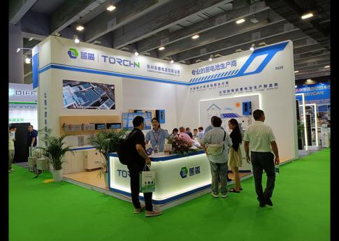2025年8月廣州光伏太陽能展揚(yáng)州東泰電源有限公司展臺搭建現(xiàn)場效果