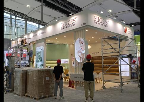2025年9月廣州美博會加拿大海斯展臺搭建第二天現場效果
